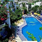 Serhan Szálloda Gümbet